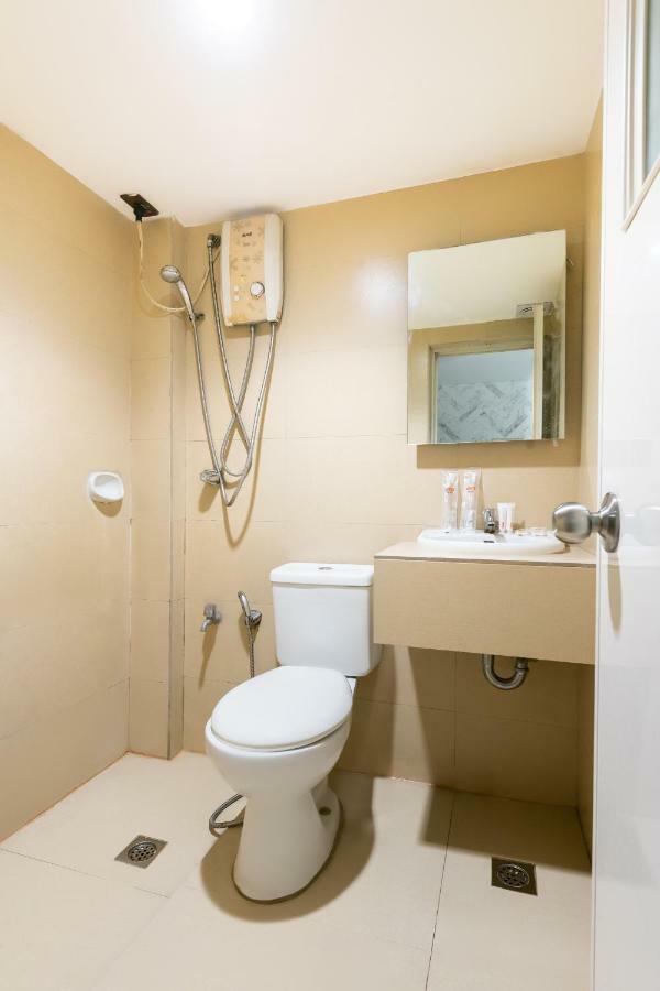 Oyo 191 Paradise Apartelle Hotel Manila Exterior photo