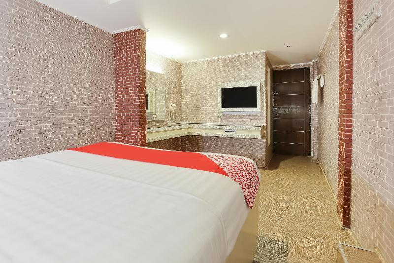 Oyo 191 Paradise Apartelle Hotel Manila Exterior photo